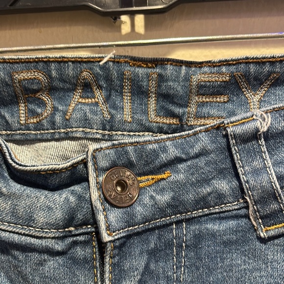 Delia's Bailey Women's Denim Cropped Jeans - Picture 2 of 6